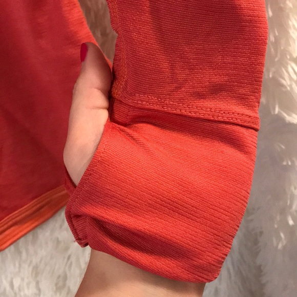 Nike Running Light long sleeve Hoodie - Picture 6 of 8